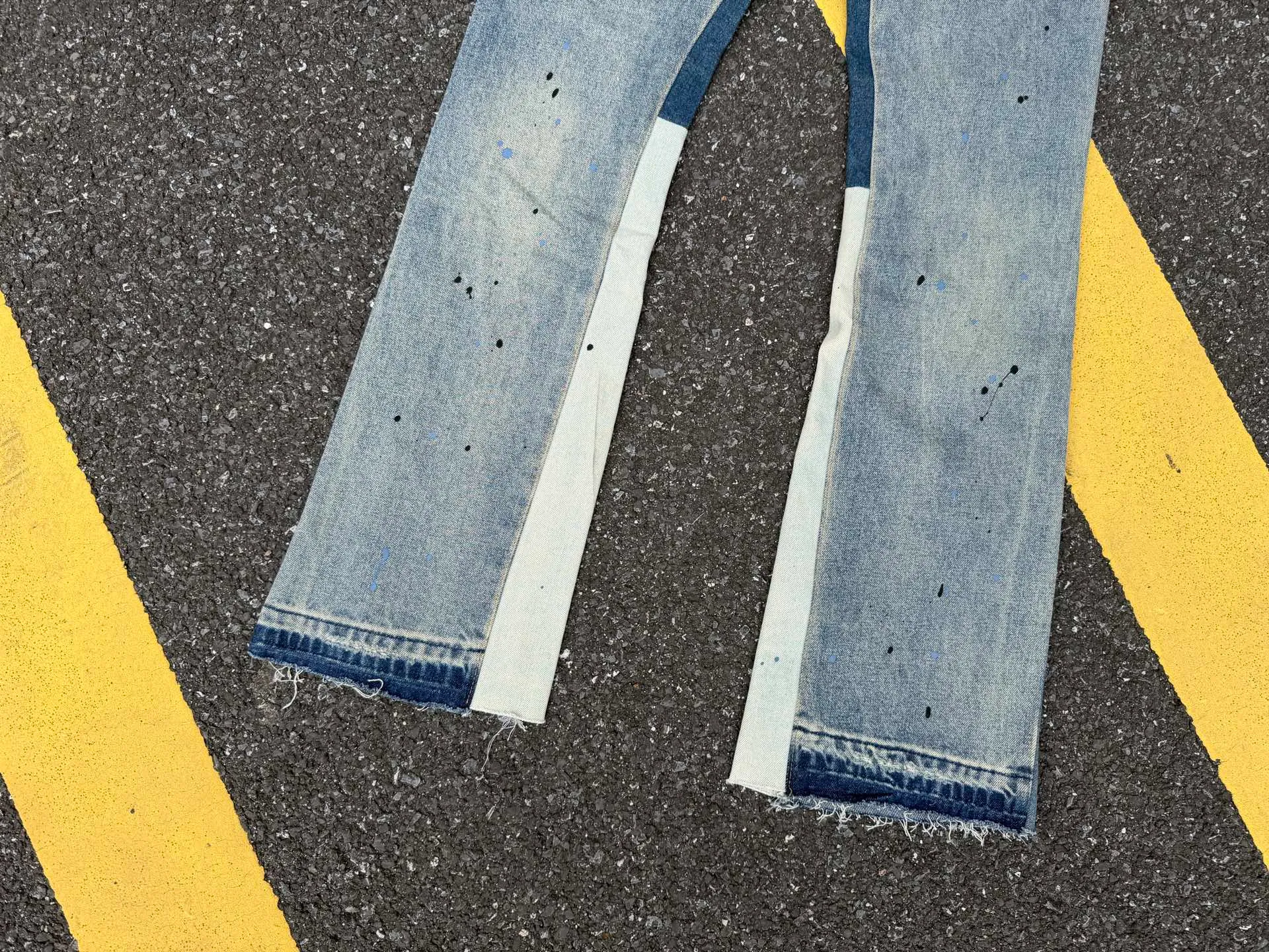 P300💰GA02 Top heavy industry GALLERY DEPT. Spliced ​​ink splash paint hand-stitched holes washed retro jeans men and women high street splash ink pants micro-flared casual trousers trendy couple same style Size: 28 30 32 34 36 (corresponds to S M L XL XXL)